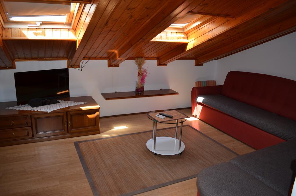 Apartment Borna Baška Екстериор снимка